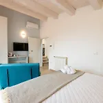 Affittacamere Vico Degli Orti 3*
